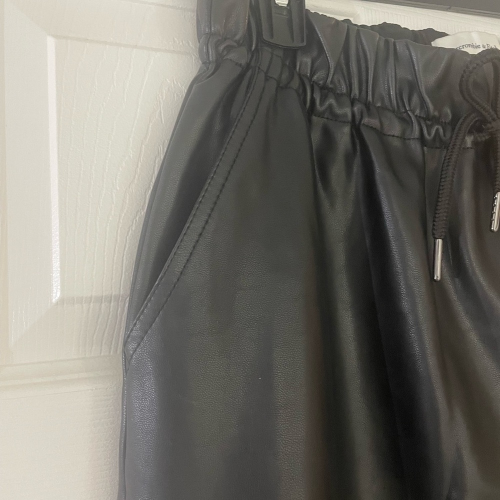 Abercrombie & Fitch Faux Leather Joggers - Picture 3 of 7
